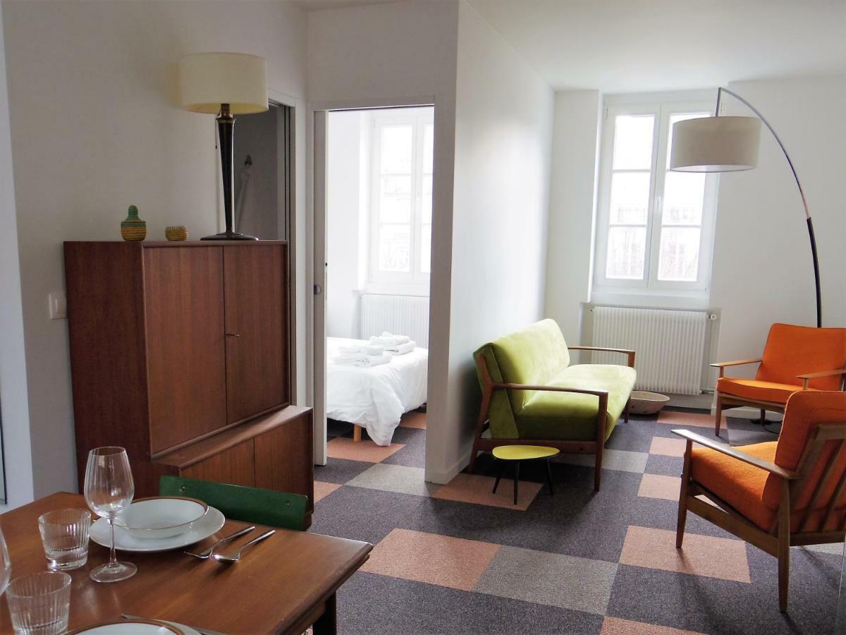 L'Otis Et Le Titouan Saint-Sauveur Lägenhet Dinan Exteriör bild